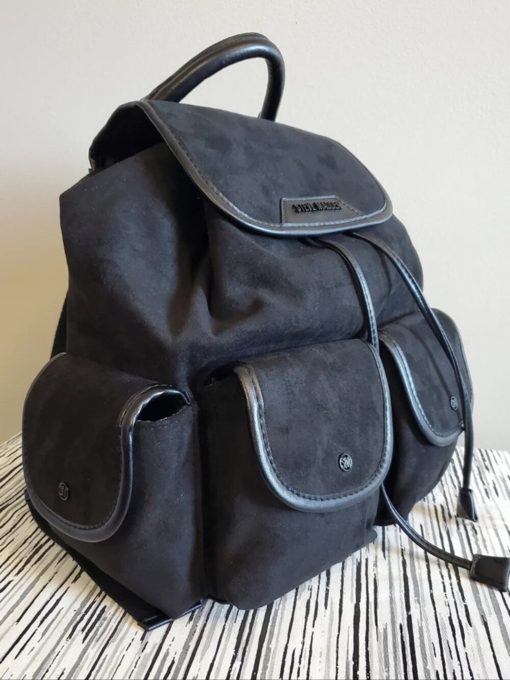 Steve Madden Bzelda Black Suede Backpack NWT Retail $108 - Picture 2 of 9